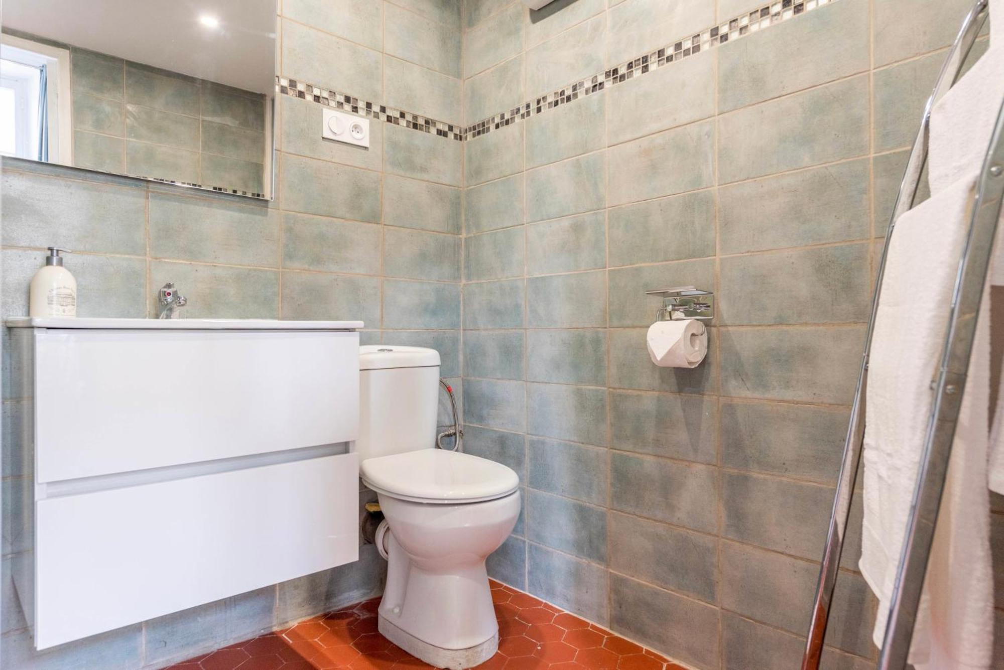 Apartment Bao Location: Couple's Retreat With Pet-friendly Charm