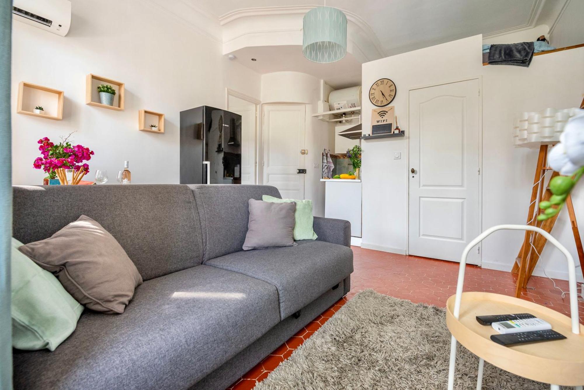 Bao Location: Couple's Retreat With Pet-friendly Charm Apartment